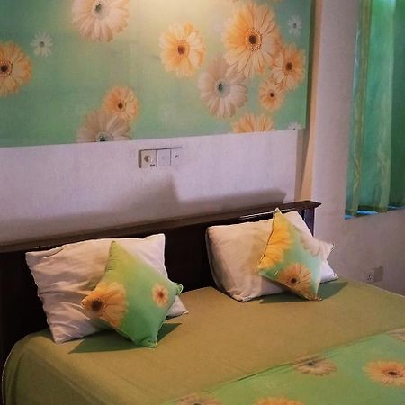 Nilas Guesthouse Hikkaduwa Εξωτερικό φωτογραφία