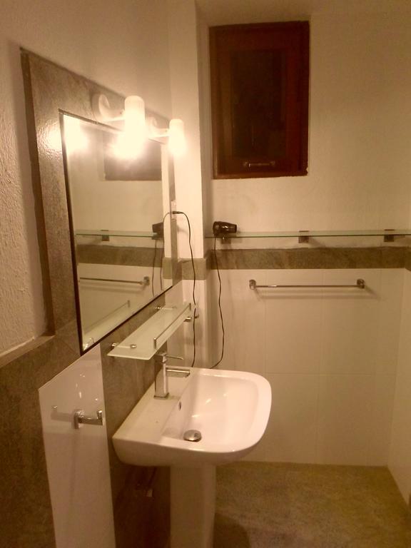 Nilas Guesthouse Hikkaduwa Δωμάτιο φωτογραφία