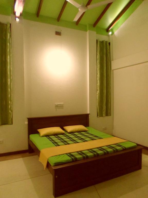 Nilas Guesthouse Hikkaduwa Δωμάτιο φωτογραφία