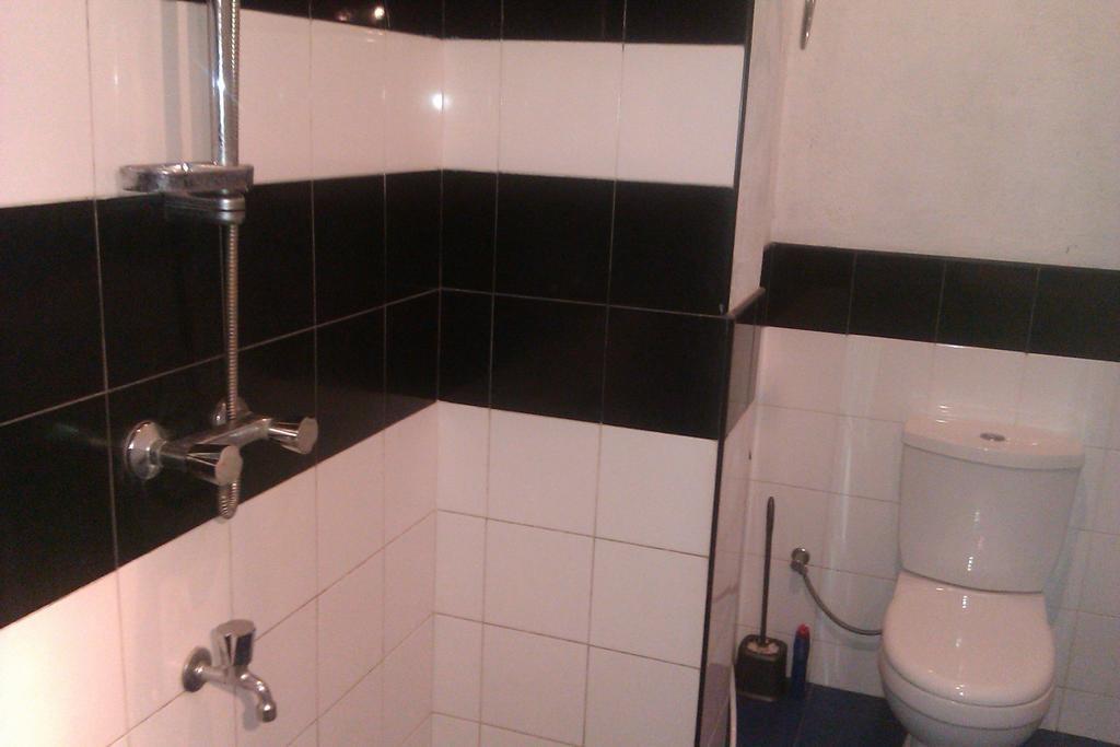 Nilas Guesthouse Hikkaduwa Δωμάτιο φωτογραφία